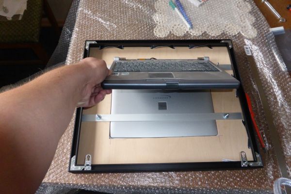 Das Display zum ersten mal eingebaut